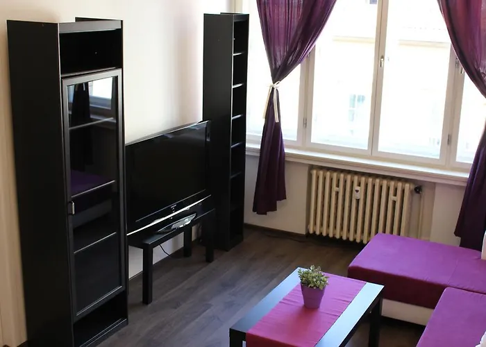 Go Native Prague Apartment, Czechy
