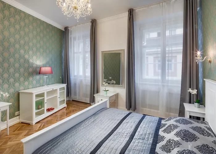 Smetanovo Nabrezi - Riverview Old Town Apartment