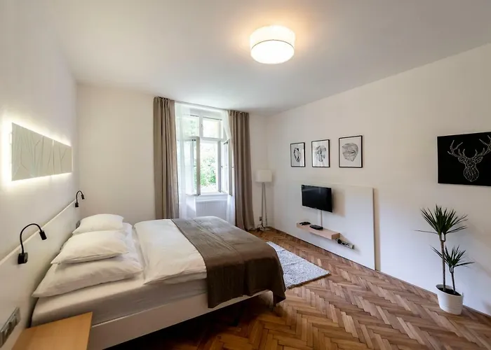 Apartment Slavikova 11 Praag, Tsjechië