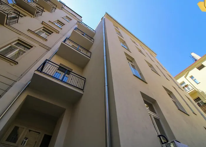 Bouquet Apartments