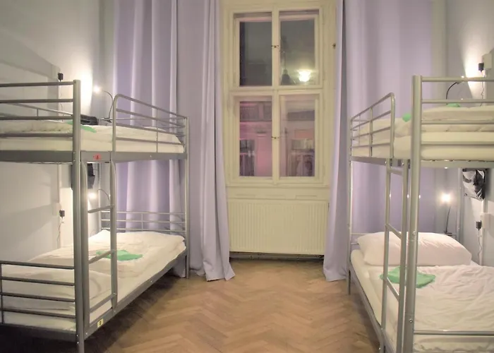 Globe Hostel Prague Adults Only