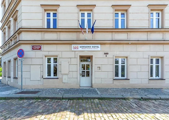 Minimino Hotel