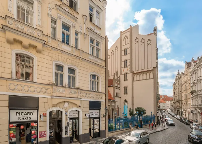 Mordecai 12 Apartments By Adrez
