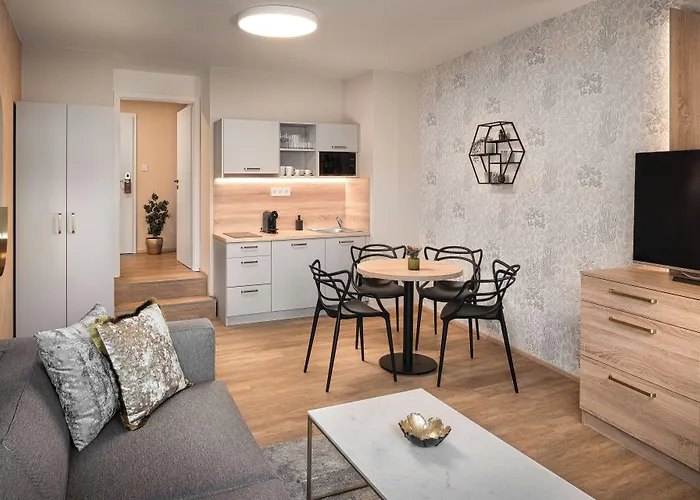 Theatre 9 Apartments By Adrez