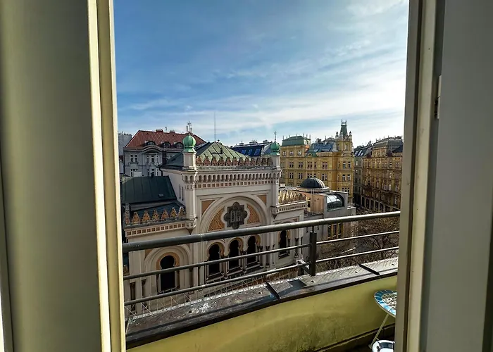 Gold Art Apartments